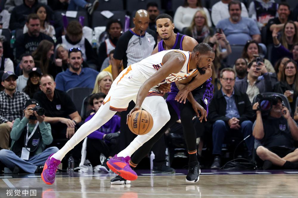 充满变数的 充满变数的